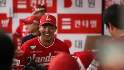 일본인 투수 시라카와 케이쇼, KBO 리그 데뷔 전에서 눈부신 활약